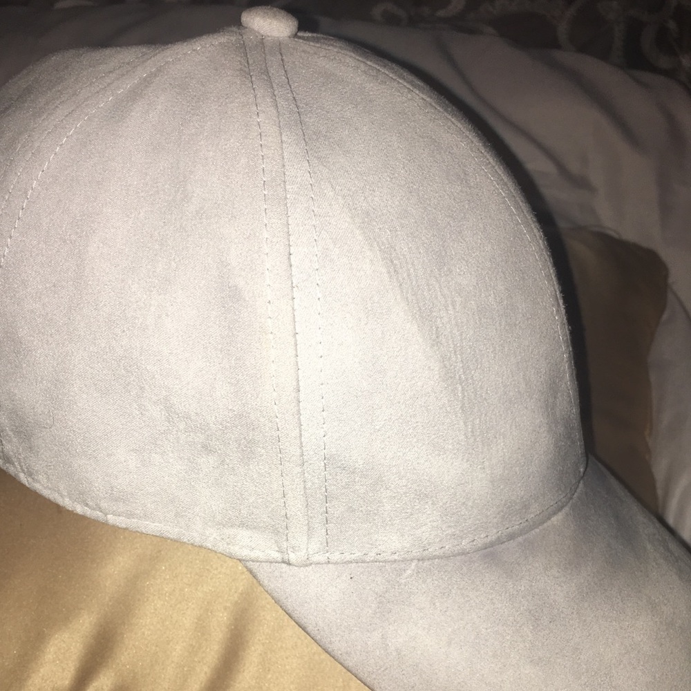 Suede H&M hat - Picture 4 of 6